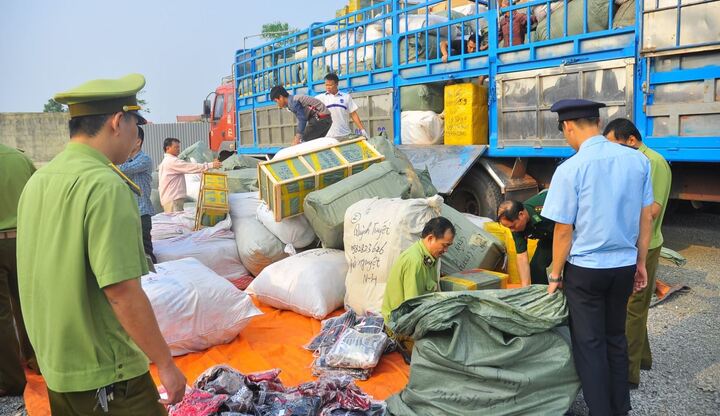 Phát hiện gần 11.000 bao thuốc lá nhập lậu qua cửa khẩu Mộc Bài