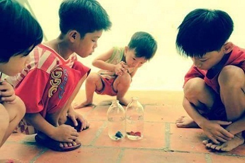 Hình ảnh “những ngày xưa ấy” khiến bạn muốn “xin một vé đi tuổi thơ”