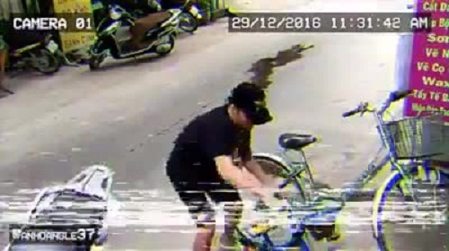 Thanh niên trộm xe cút kít và cái kết hài