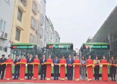Hà Nội chính thức khai trương xe buýt nhanh BRT