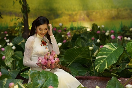 Diệu Ngọc đón năm mới với “cảnh cũ người xưa”