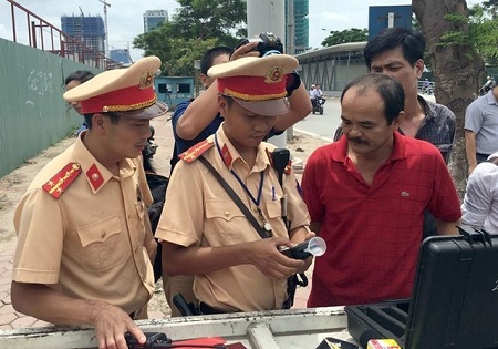 Mỗi năm, xử lý tới 80.000 trường hợp vi phạm về nồng độ cồn khi lái xe