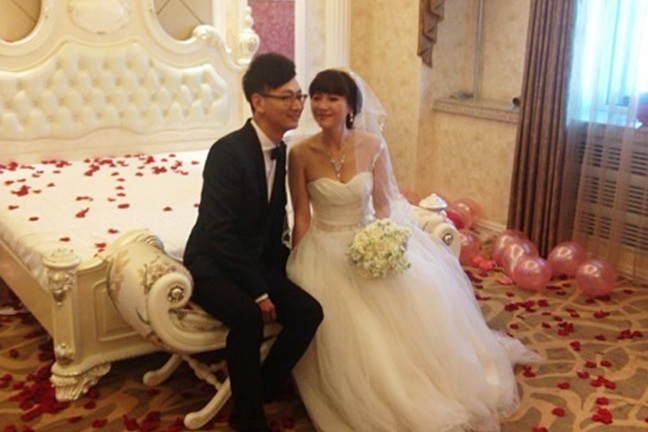 Nhiều nghi vấn trong đám cưới