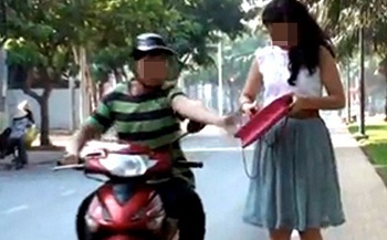 Điều tra vụ cô gái bị cướp gần 500 triệu khi vừa bước xuống taxi