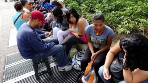 Siêu lạm phát khiến Venezuela phải tăng 50% lương tối thiểu
