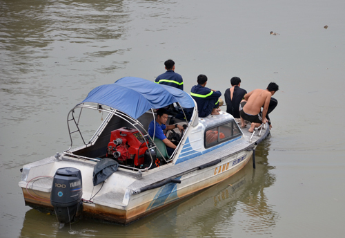 Tắm ở sông Ông Lớn, thiếu niên 15 tuổi mất tích