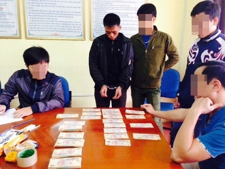 Vận chuyển 200 triệu tiền giả về Hà Nội, hai đối tượng bị tóm gọn