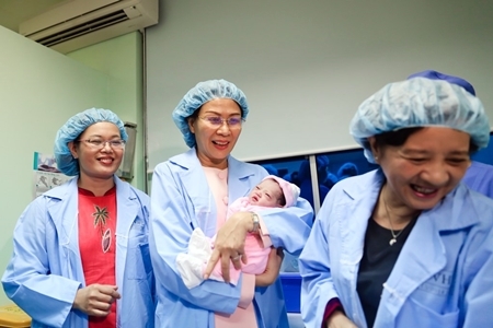 Chào đón những “công dân nhí” đầu tiên năm Đinh Dậu 2017