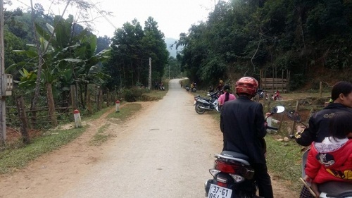 Mùng 3 Tết, dân tá hỏa phát hiện người phụ nữ treo cổ chết nơi bìa rừng