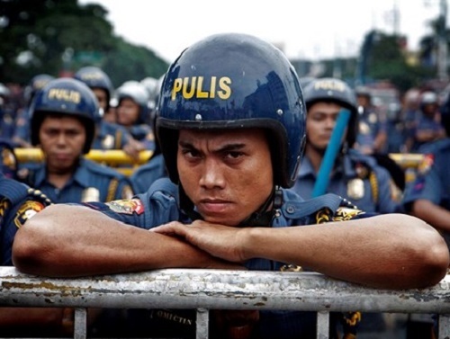 Tổng thống Philippines rút cảnh sát khỏi chiến dịch chống ma túy