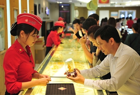 Giá vàng hôm nay 6/2: Ngày vía Thần tài, vàng tiến sát mốc 38 triệu đồng/lượng