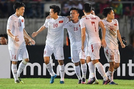 Điểm tin sáng 6/2: Chốt ngày ĐT Việt Nam so tài với ‘quân xanh’