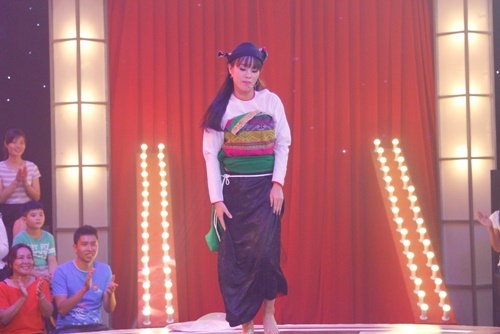 Cô gái người Mường có “thôi miên” được A Xìn, Mười Khó?