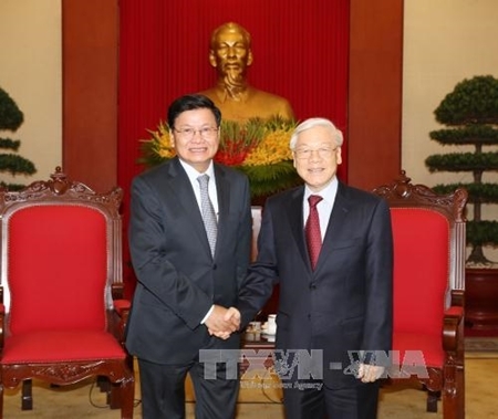 Tổng Bí thư Nguyễn Phú Trọng tiếp Thủ tướng Lào Thongloun Sisoulith