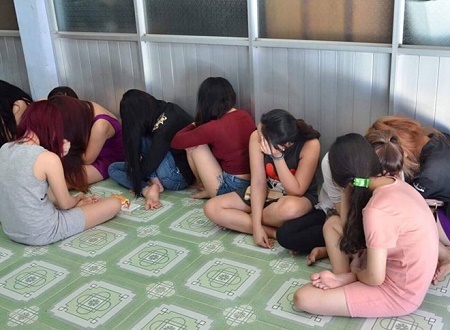 Triệt phá động mại dâm giá 1 triệu đồng/lượt.