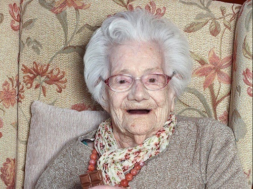 Hé lộ bí quyết sống lâu của cụ bà 104 tuổi