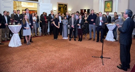 Việt Nam mời Tổng thống Donald Trump dự Hội nghị Cấp cao APEC