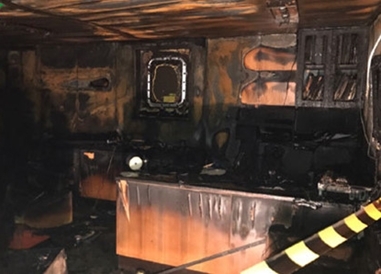 Hỏa hoạn thiêu rụi tàu quốc tế nhập hàng ở cảng Cái Lân