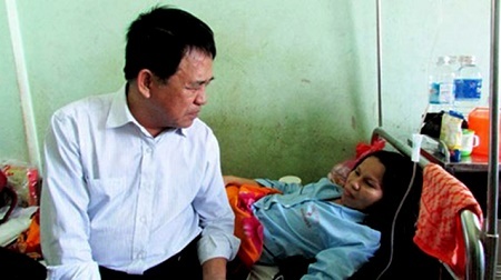 Nữ luật sư bị đánh gãy răng trong phòng xử án đề nghị được giám định thương tích