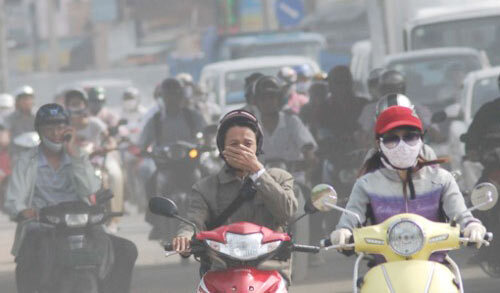 Chủ tịch Hà Nội: Phải có biện pháp thu hồi xe ô tô, xe máy quá đát