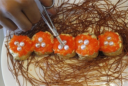 Điểm mặt 10 thứ được bán với giá