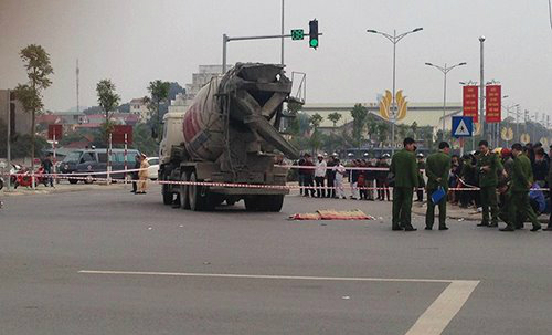 Tai nạn giao thông, 2 chị em chết thảm dưới gầm xe bồn