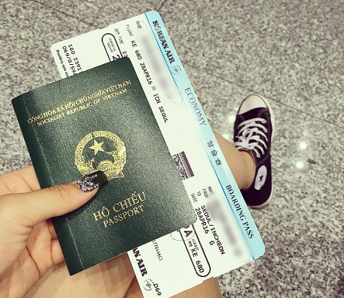 Đừng dại khoe vé máy bay lên mạng bạn có thể gặp rắc rối đấy