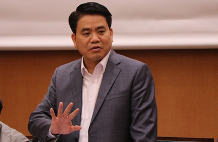 Chủ tịch Hà Nội: Sẽ cách chức trưởng công an nếu vỉa hè bị lấn chiếm