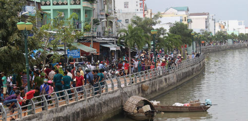 Phát hiện thi thể phụ nữ khoảng 60 tuổi trôi sông ở Cần Thơ