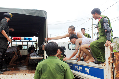 Vụ hàng trăm học viên cai nghiện phá cửa trốn trại: Truy tố 49 đối tượng cầm đầu