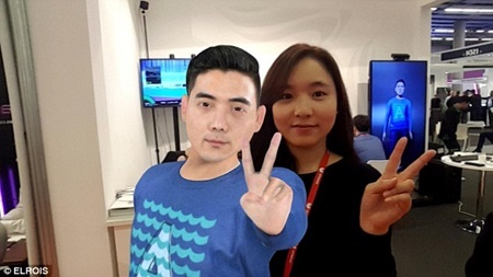 Ứng dụng kỳ quái cho phép nói chuyện, chụp ảnh với người đã khuất