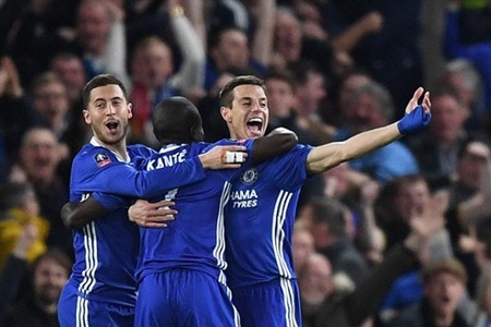 Đánh bại 10 cầu thủ M.U, Chelsea vào bán kết FA Cup