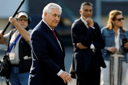 Ngoại trưởng Mỹ khiến truyền thông 'cau có' khi phá vỡ thông lệ 50 năm