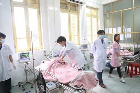 Vụ xe đón dâu đâm xe tải ở Hà Nam: 2 nạn nhân đang nguy kịch