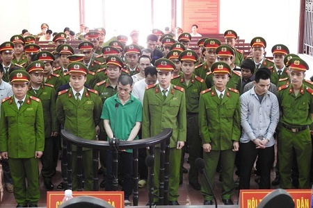 Tuyên 9 án tử hình trong đường dây mua bán 1415 bánh heroin xuyên quốc gia