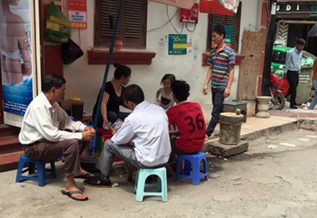 Sau chiến dịch giành vỉa hè, Hà Nội sắp xếp lại nơi bán hàng cho hộ nghèo