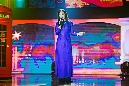 Sau 17 năm, Như Hảo bất ngờ về nước hát bolero