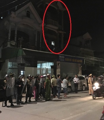 Bí thư phường nhảy từ tầng 3 trốn công an bắt đánh bạc