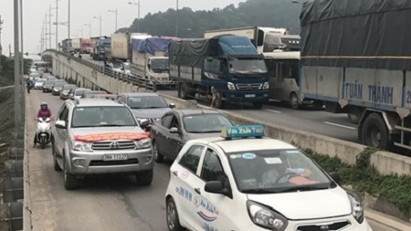 Phó Thủ tướng chỉ đạo rà soát bất hợp lý tại khu vực trạm thu phí Bến Thủy