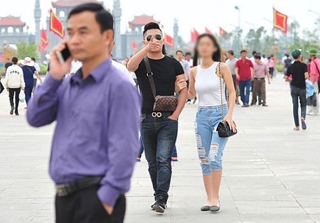 Lễ hội đền Hùng 2017: Cấm du khách mặc phản cảm đi giỗ Tổ