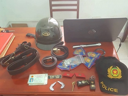 Rao bán quân trang trên facebook, thanh niên 18 tuổi bị bắt giữ