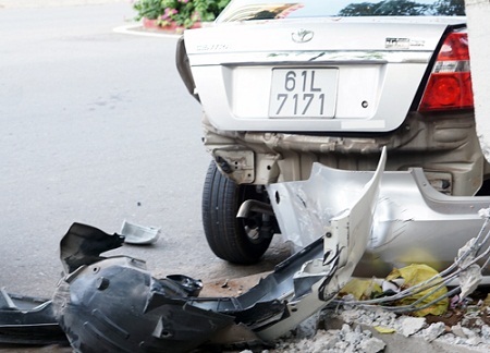 Gây tai nạn liên hoàn rồi bỏ chạy, ô tô Range Rover bị 