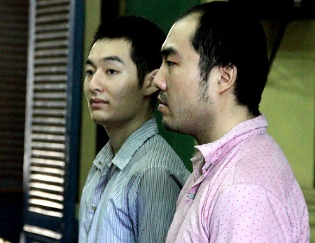 2 người Trung Quốc 