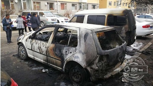 Nguyên nhân đáng kinh ngạc cho hành động đốt hàng tá xe ô tô của quý bà