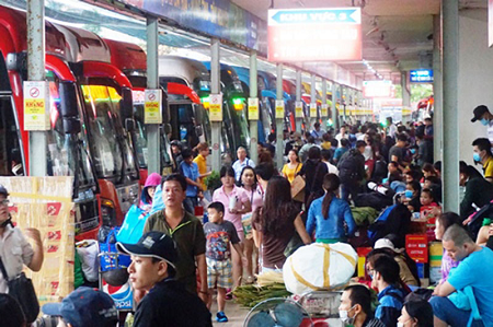 Thủ tướng yêu cầu xử lý nghiêm việc tăng giá vé trái quy định dịp nghỉ lễ