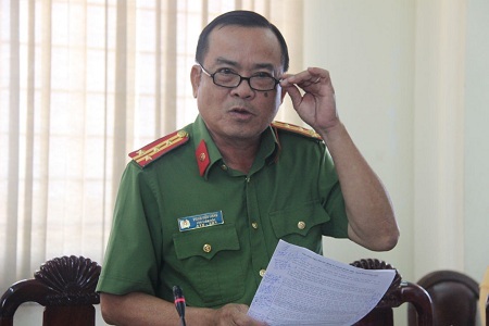 Phê bình Công an Long An vụ cấm nguyên Giám đốc Sở Y tế xuất cảnh
