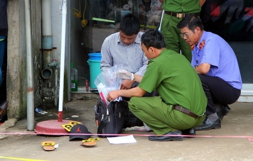Vụ nam thanh niên bị kẻ lạ mặt đâm tử vong lúc rạng sáng: Tạm giữ hai nghi can