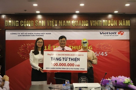 Lần đầu tiên có người nhận giải xổ số Vietlott công khai họ và tên