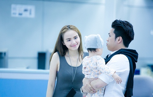 Sao Việt giấu con: