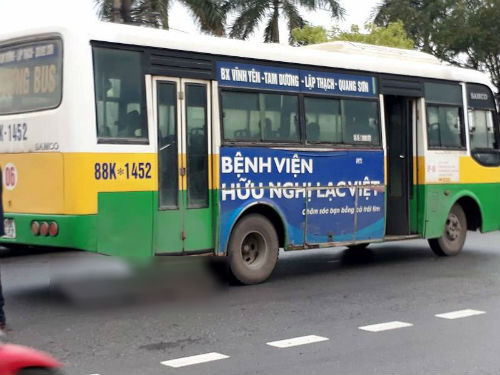 Nữ công nhân tử vong vì bị xe buýt cán qua người
